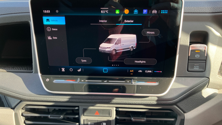 Volkswagen Crafter Cr35 Mwb Diesel Fwd 2.0 TDI 140PS Commerce Plus High Roof Van